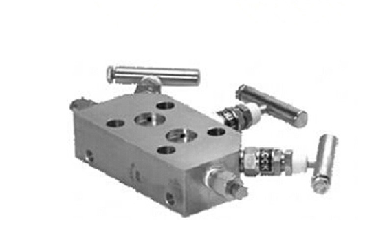 Rosemount Valve Manifolds 305 Integral Manifold apply to pressure transmitter