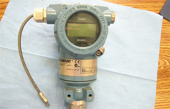 3051TA Absolute Pressure Transmitter with a single isolator design , 0.3 to 10000 psi