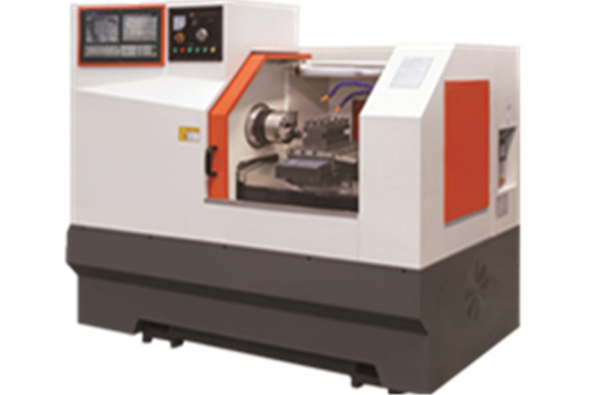 Cast iron computerized CNC lathe machine at optional 4 - position electric tool